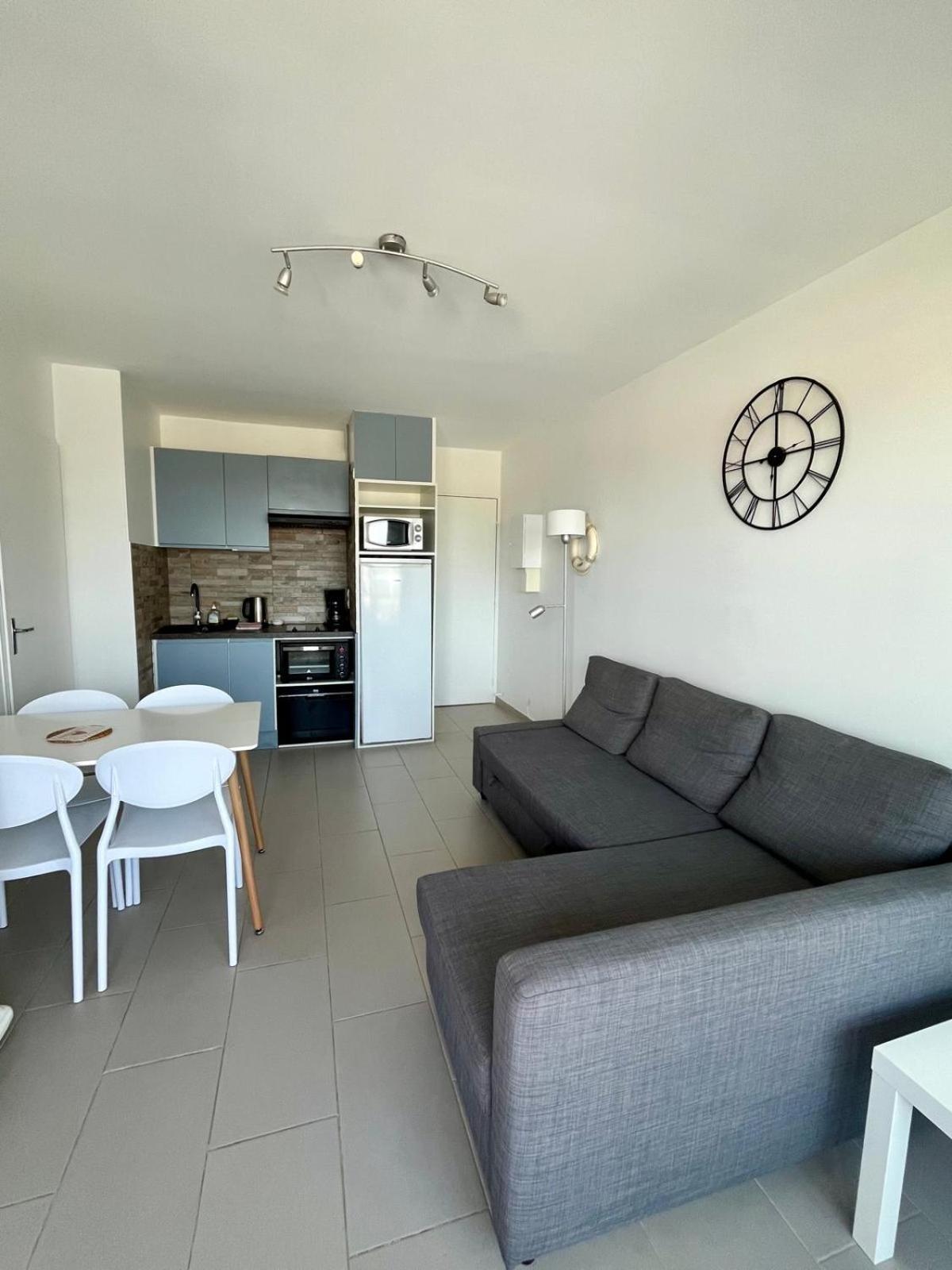 Appartement Vue Mer Et Marina, Loggia - Parking Курсель-сюр-Мер Екстер'єр фото