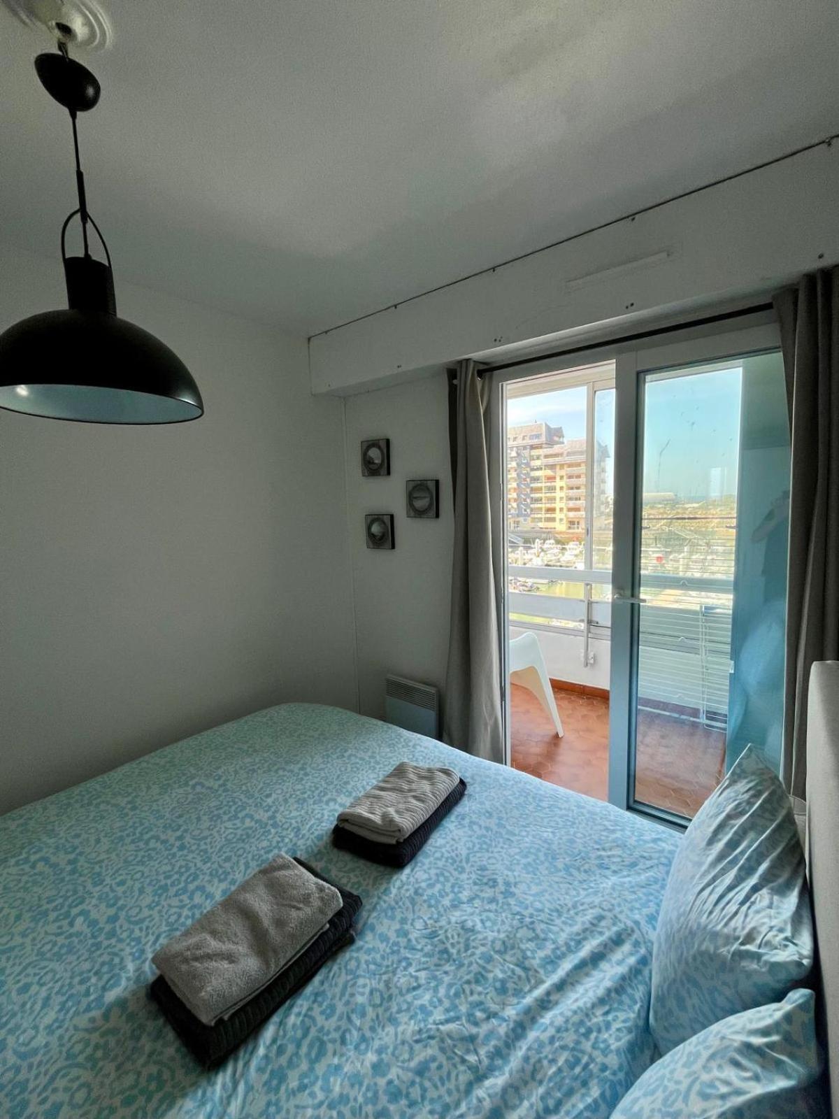 Appartement Vue Mer Et Marina, Loggia - Parking Курсель-сюр-Мер Екстер'єр фото